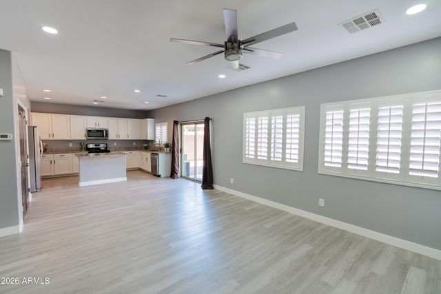 12038 W Leather Lane, Peoria, AZ 85383