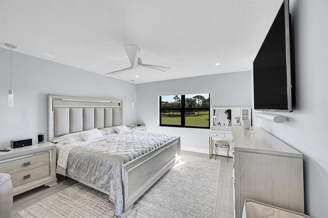 12870 Briarlake Drive 201, Palm Beach Gardens, FL 33418
