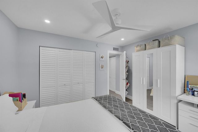 12870 Briarlake Drive 201, Palm Beach Gardens, FL 33418