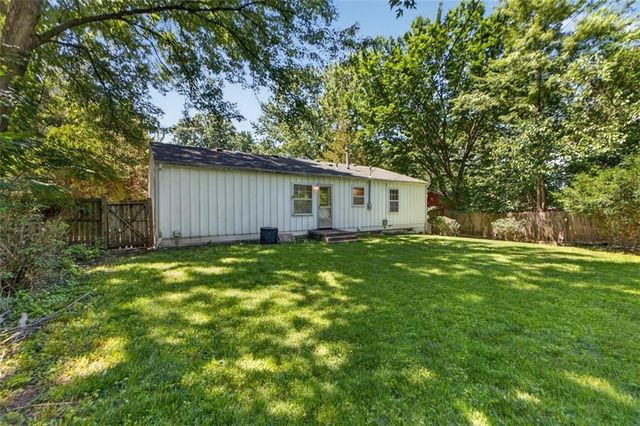 8610 E 92nd Terrace, Kansas City, MO 64138