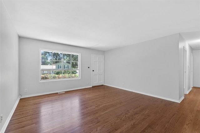 8610 E 92nd Terrace, Kansas City, MO 64138
