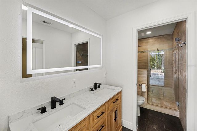 318 BATH STREET, Tarpon Springs, FL 34689