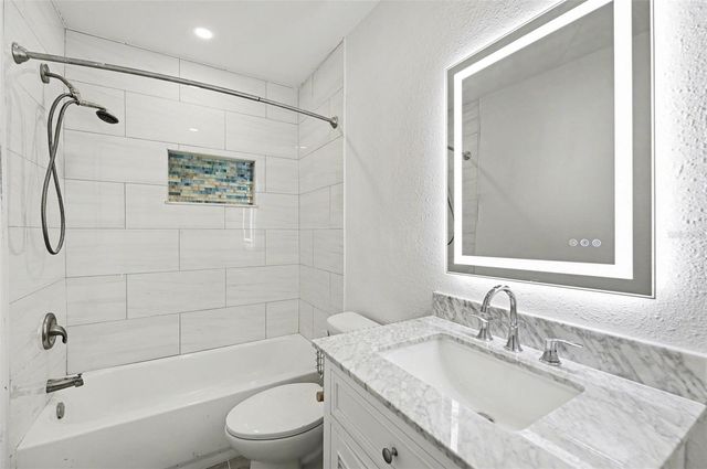 318 BATH STREET, Tarpon Springs, FL 34689