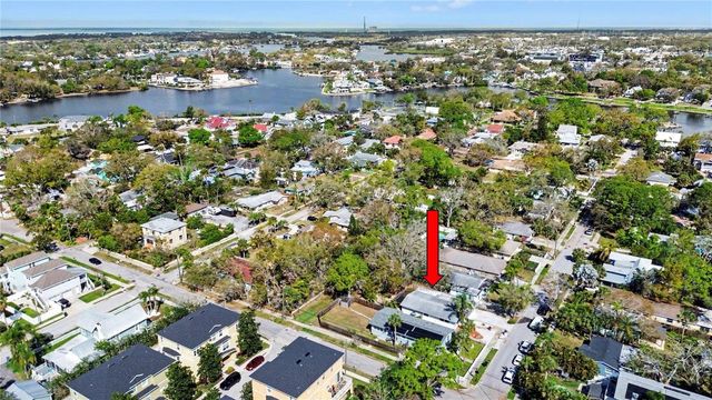 318 BATH STREET, Tarpon Springs, FL 34689