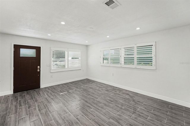 318 BATH STREET, Tarpon Springs, FL 34689