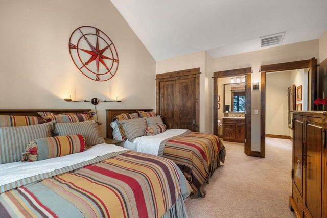 12442 Villa Court, Truckee, CA 96161