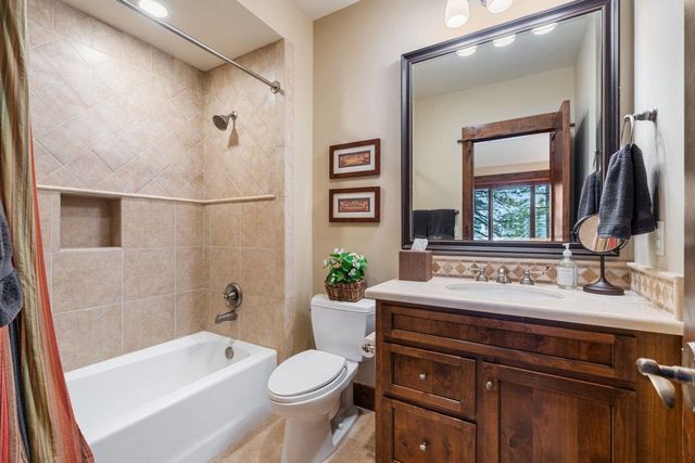 12442 Villa Court, Truckee, CA 96161