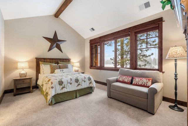 12442 Villa Court, Truckee, CA 96161