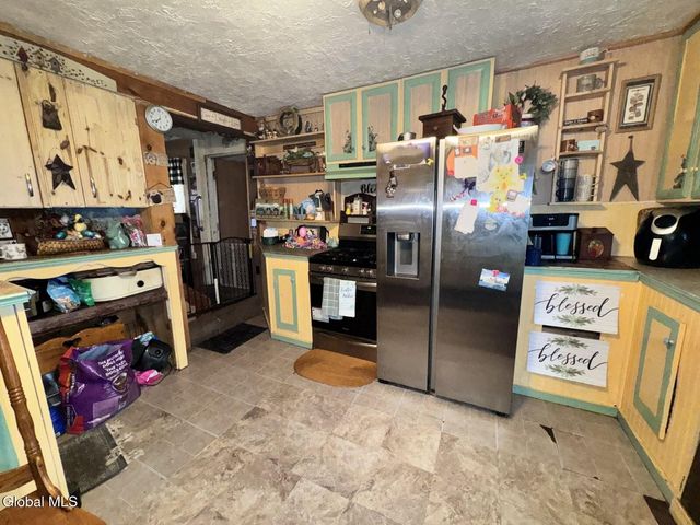 834 County Highway 110, Broadalbin, NY 12025