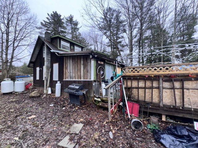 834 County Highway 110, Broadalbin, NY 12025