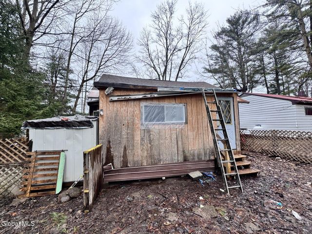 834 County Highway 110, Broadalbin, NY 12025