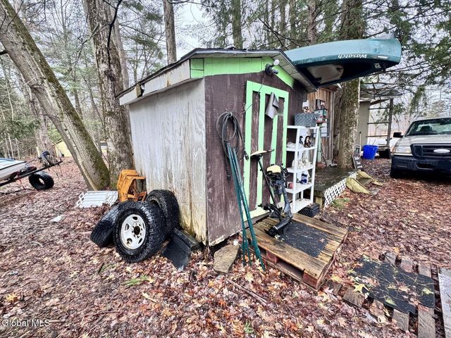 834 County Highway 110, Broadalbin, NY 12025