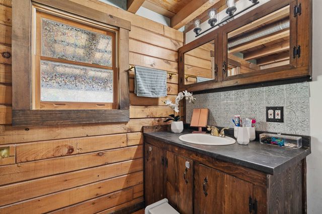 124 Clarksville Road, Tunbridge, VT 05077