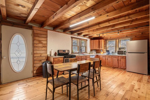 124 Clarksville Road, Tunbridge, VT 05077