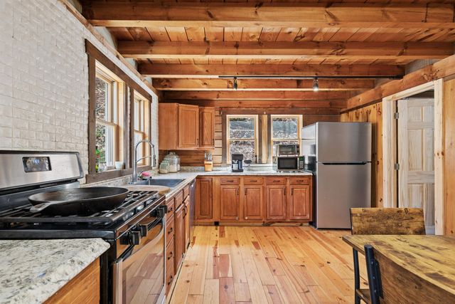 124 Clarksville Road, Tunbridge, VT 05077