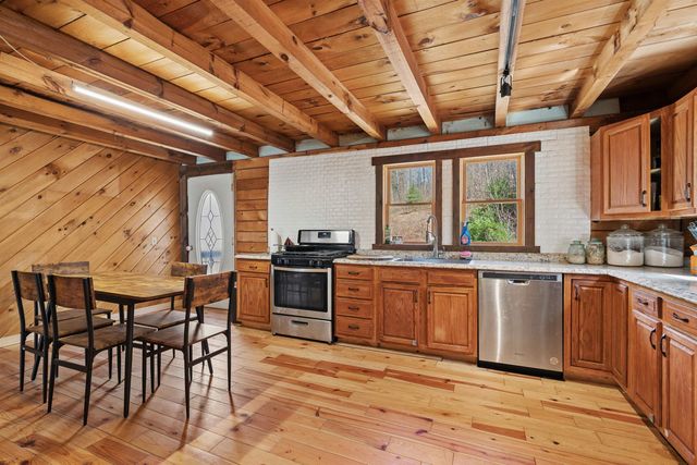 124 Clarksville Road, Tunbridge, VT 05077