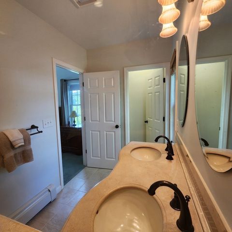 143 Abbey Gate Rd, Barnstable, MA 02635
