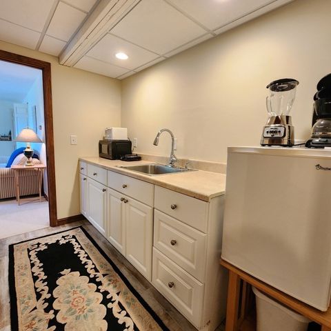143 Abbey Gate Rd, Barnstable, MA 02635