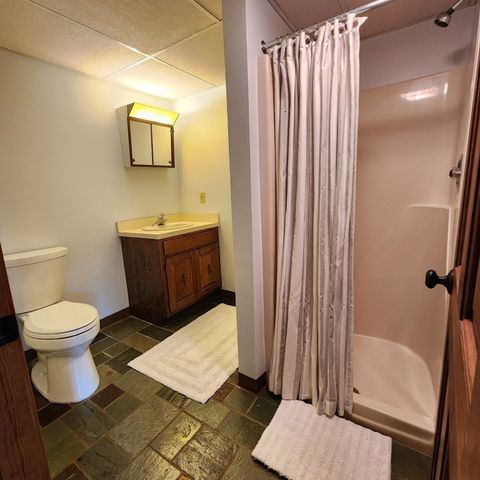 143 Abbey Gate Rd, Barnstable, MA 02635