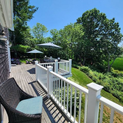 143 Abbey Gate Rd, Barnstable, MA 02635
