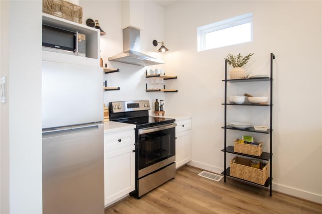 3824 Fulton Street 102, Houston, TX 77009