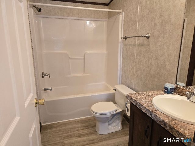 11 R And R Park, Killingly, CT 06241