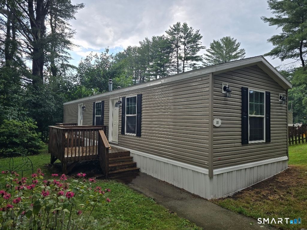 11 R And R Park, Killingly, CT 06241