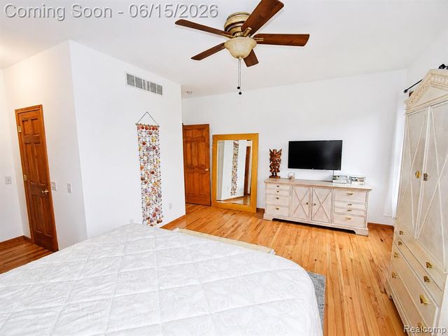 12390 Country Creek Drive, Goodrich, MI 48438