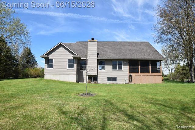 12390 Country Creek Drive, Goodrich, MI 48438