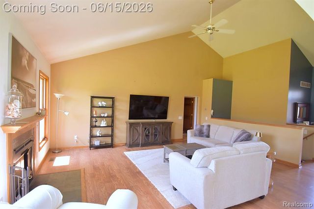 12390 Country Creek Drive, Goodrich, MI 48438