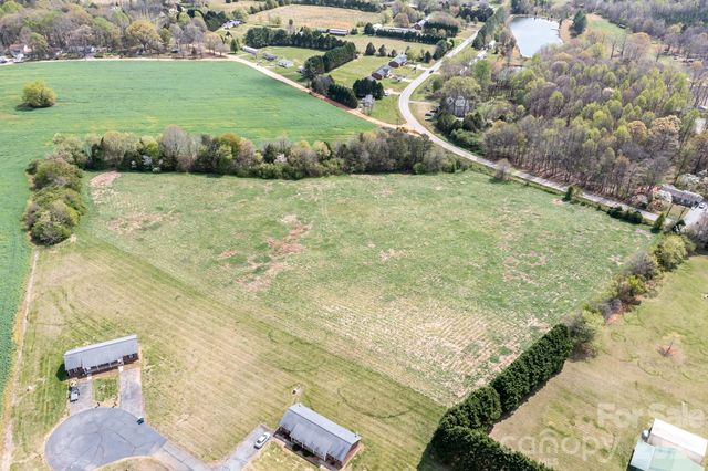 1727 Boggs Road, Claremont, NC 28610