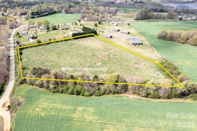 1727 Boggs Road, Claremont, NC 28610