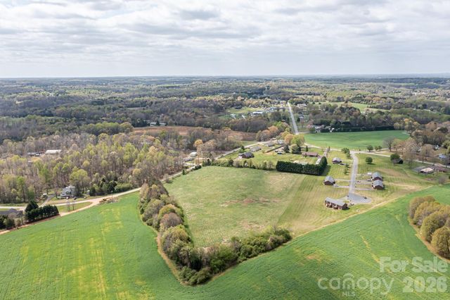 1727 Boggs Road, Claremont, NC 28610