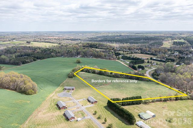 1727 Boggs Road, Claremont, NC 28610