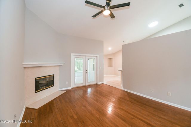4234 EMERALD BAY Drive, Jacksonville, FL 32277