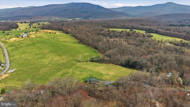 459 SPRINGFIELD ESTATES DR, Rileyville, VA 22650