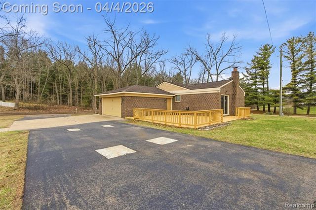 700 Bald Eagle Lake Road, Ortonville, MI 48462