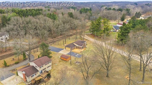 700 Bald Eagle Lake Road, Ortonville, MI 48462