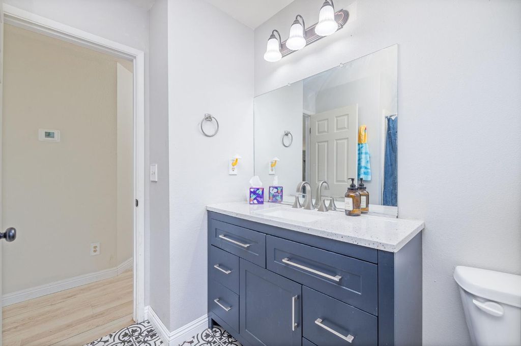 Image 24 of property listing at 33030 Road 233, North Fork, CA 93643