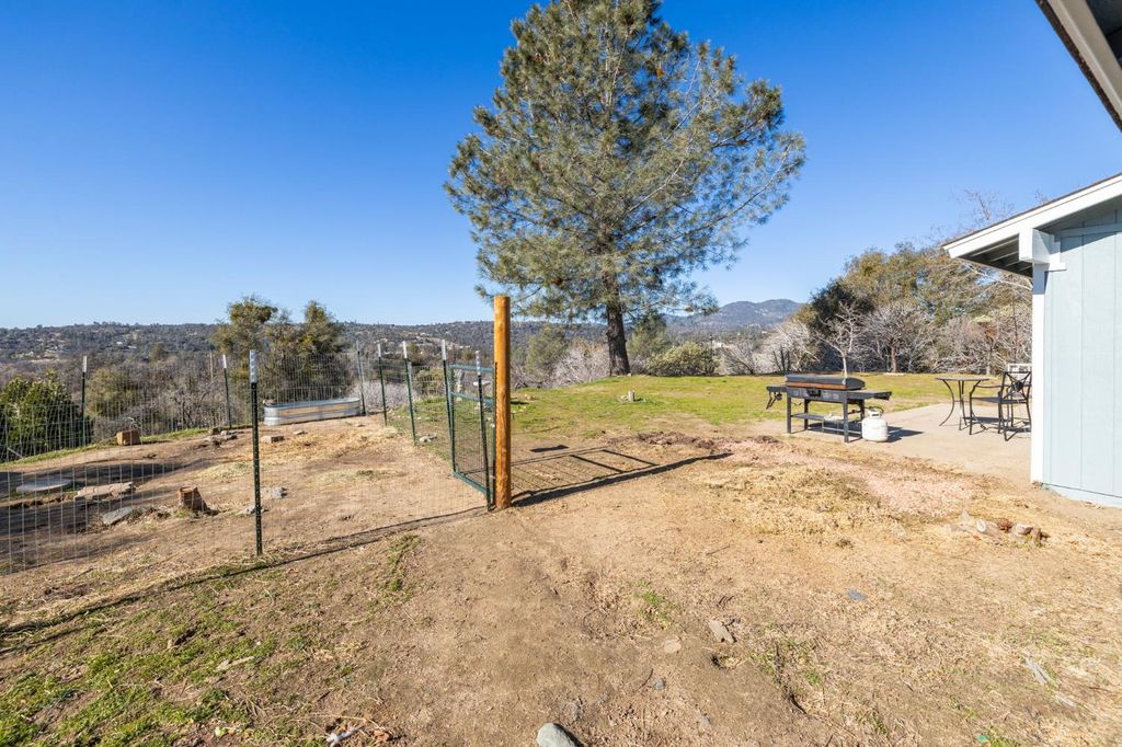 Image 42 of property listing at 33030 Road 233, North Fork, CA 93643