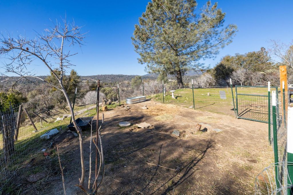 Image 47 of property listing at 33030 Road 233, North Fork, CA 93643