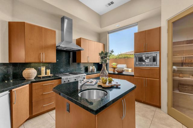 50050 Camino Privado, La Quinta, CA 92253