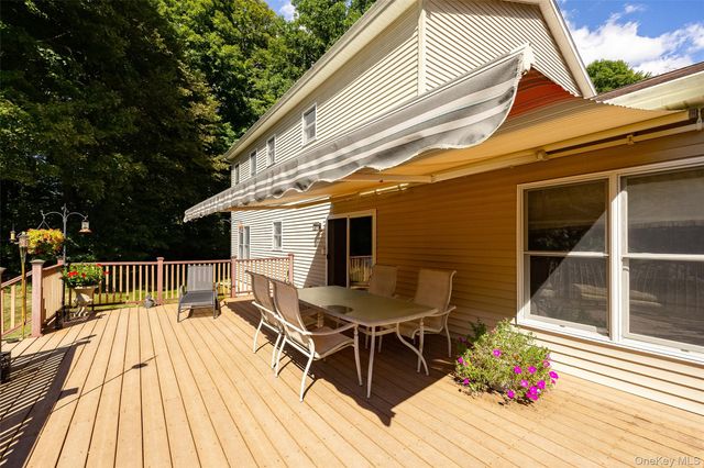 29 Balsam Road, Hyde Park, NY 12538
