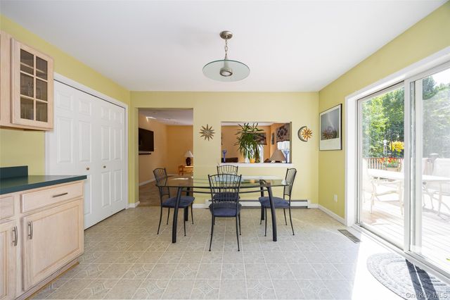 29 Balsam Road, Hyde Park, NY 12538