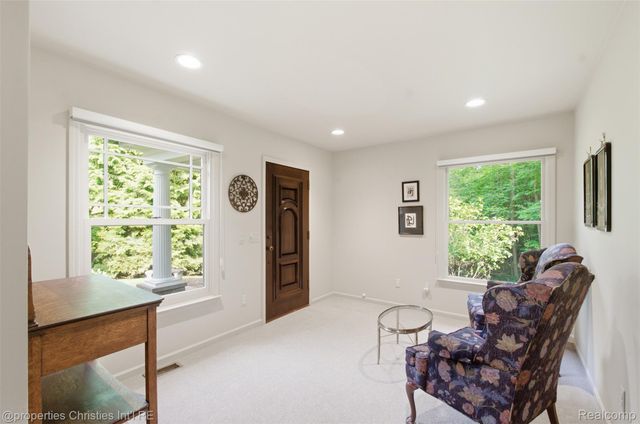 25235 Canterbury Road, Franklin Village, MI 48025