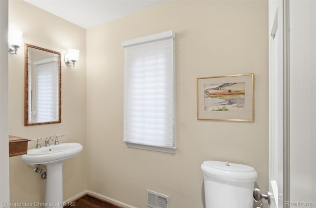 25235 Canterbury Road, Franklin Village, MI 48025