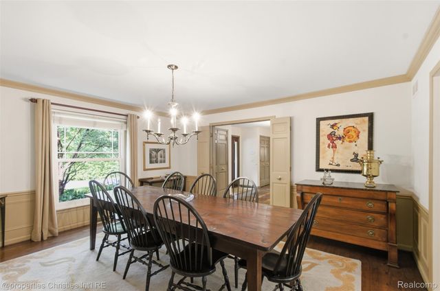 25235 Canterbury Road, Franklin Village, MI 48025