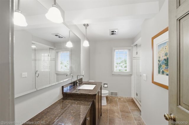 25235 Canterbury Road, Franklin Village, MI 48025