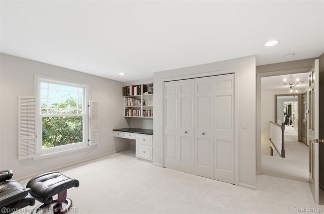 25235 Canterbury Road, Franklin Village, MI 48025