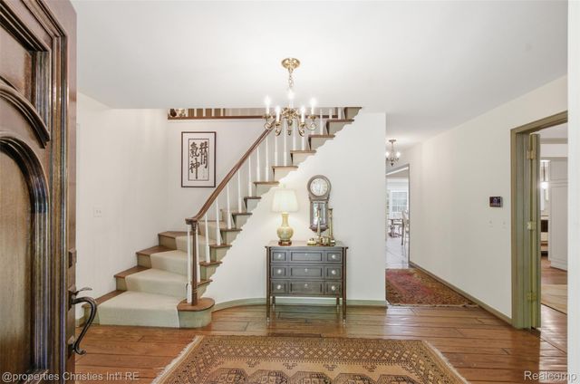 25235 Canterbury Road, Franklin Village, MI 48025